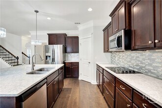 289 Timberland Cir in Richmond Hill, GA - Building Photo - Building Photo