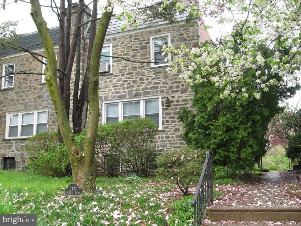 2433 N 50th St Photo