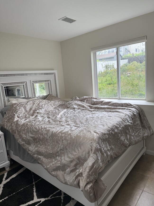 36 Mersereau Ave, Unit Floor 1