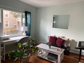 7 Timon Ave, Unit 3 in Chestnut Hill, MA - Building Photo - Building Photo