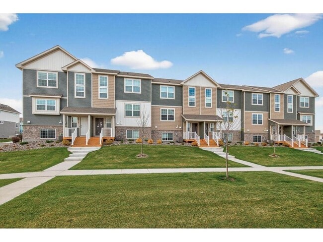 6612 Hinterland Trl S in Cottage Grove, MN - Building Photo - Building Photo