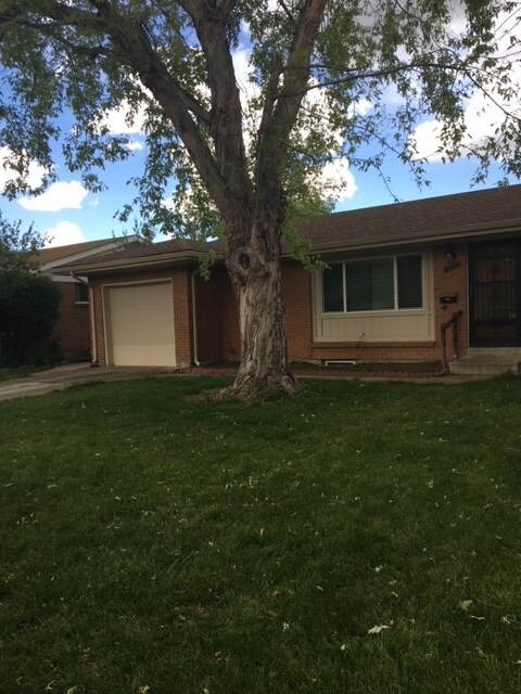 2468 S Perry St in Denver, CO - Building Photo