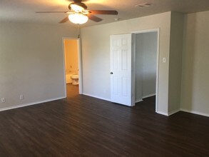 14707 Boltmore Pass in San Antonio, TX - Foto de edificio - Building Photo