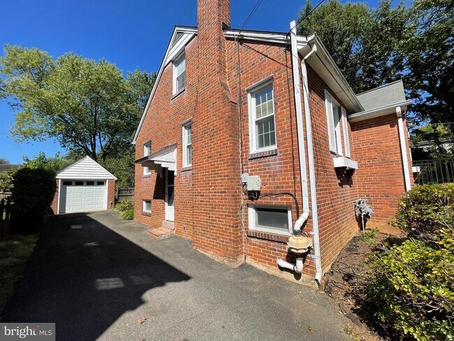 1526 N Utah St in Arlington, VA - Building Photo - Building Photo