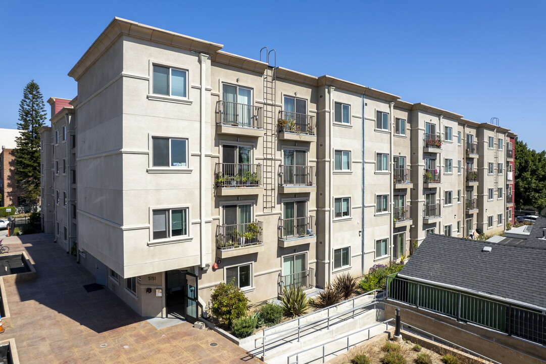 Swansea Park Senior Apartments II in Los Angeles, CA - Foto de edificio