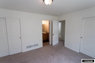 881 Fulton St in Casper, WY - Foto de edificio - Building Photo