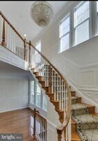 5634 Tower Hill Cir in Alexandria, VA - Building Photo