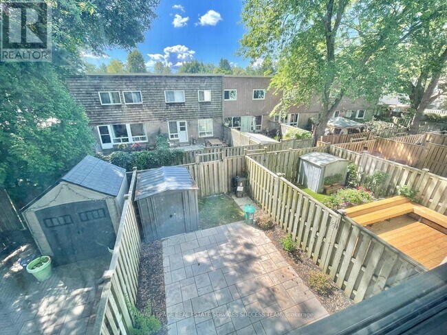 property at 17 Curly Vineway