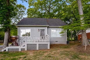 304 S Westover Dr in Monroe, NC - Building Photo