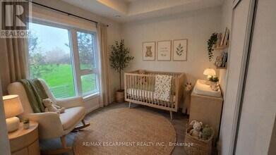 16 Melbourne Ave in St Catharines, ON - Building Photo - Building Photo
