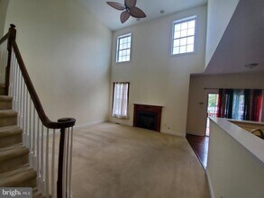 102 Burnet Crescent in Trenton, NJ - Building Photo - Building Photo