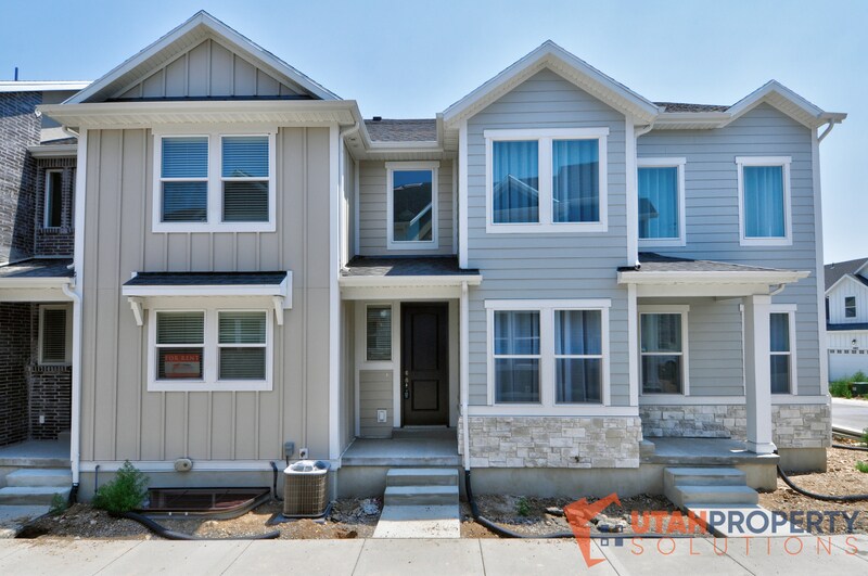 13012 S Oberon Ln in Herriman, UT - Building Photo