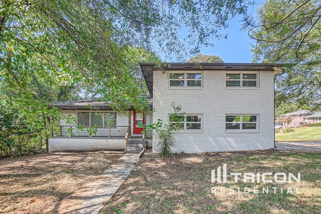 property at 2241 Wallingford Dr