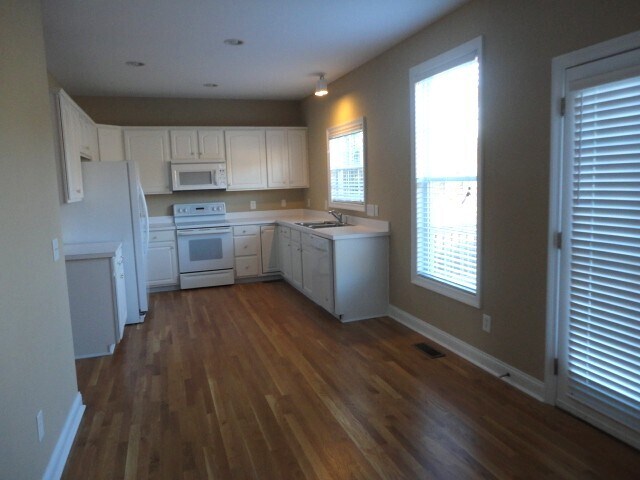 6385 Clubside Dr in Whitsett, NC - Building Photo - Building Photo