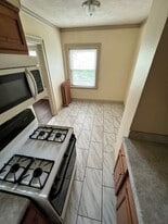 Whitestone Manor Apartments in Rockford, IL - Building Photo