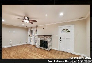 167 E Edgewood Pl in San Antonio, TX - Building Photo - Building Photo