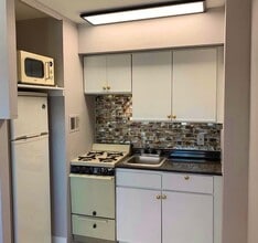 2101 Chestnut St in Philadelphia, PA - Building Photo - Building Photo