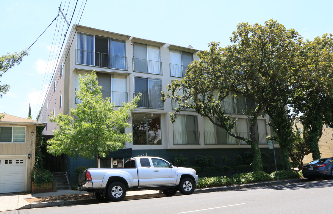 Century Plaza in Sacramento, CA - Foto de edificio