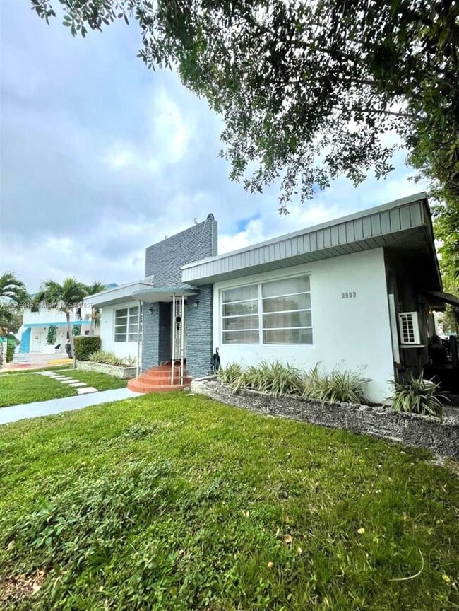 property at 2003 Marseille Dr