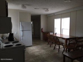 926 S Railroad Ave in Opelousas, LA - Building Photo - Building Photo
