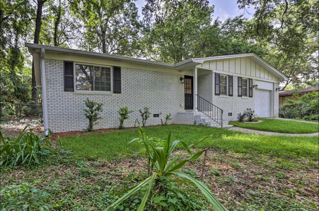 2403 Hideaway Ct in Tallahassee, FL - Building Photo - Building Photo