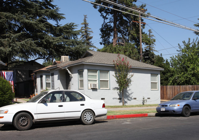 713 W 6th St in Madera, CA - Building Photo - Building Photo