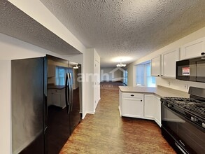 5881 O'Reily Dr in Galloway, OH - Building Photo - Building Photo