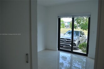 1155 NW 2nd Ter in Florida City, FL - Building Photo - Building Photo