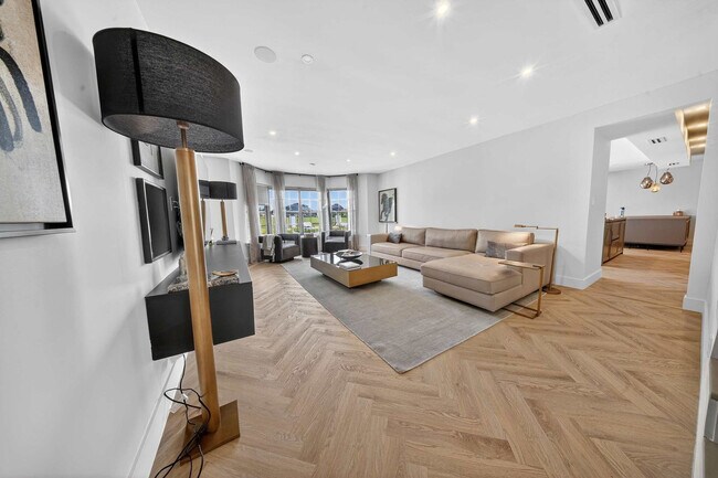 4312 NE 22nd Ave in Fort Lauderdale, FL - Building Photo - Building Photo