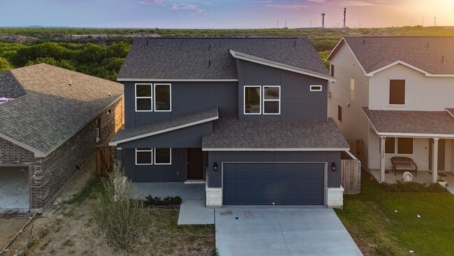 11218 Cantabria Dr in Laredo, TX - Building Photo - Building Photo
