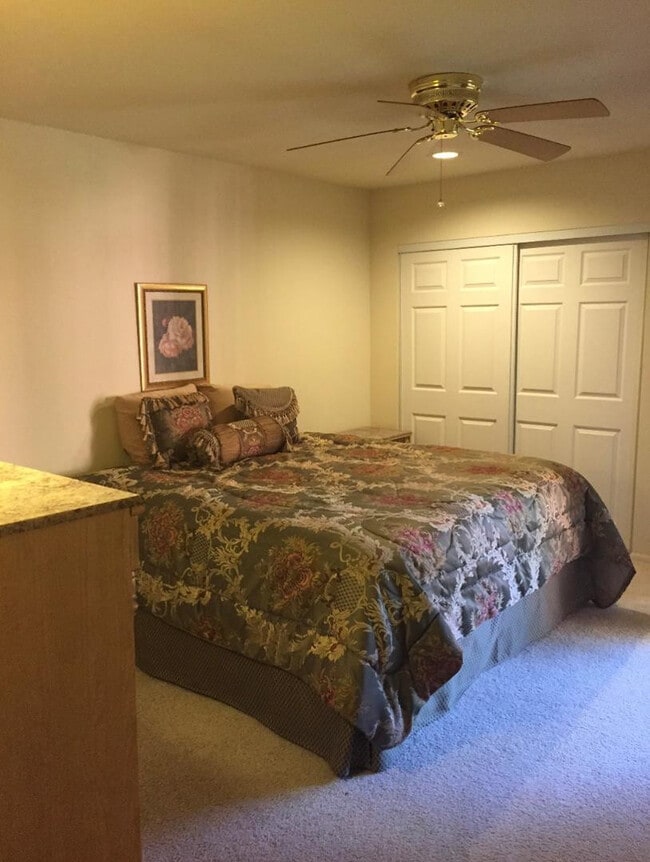 property at 12222 N Paradise Vlg Pkwy S