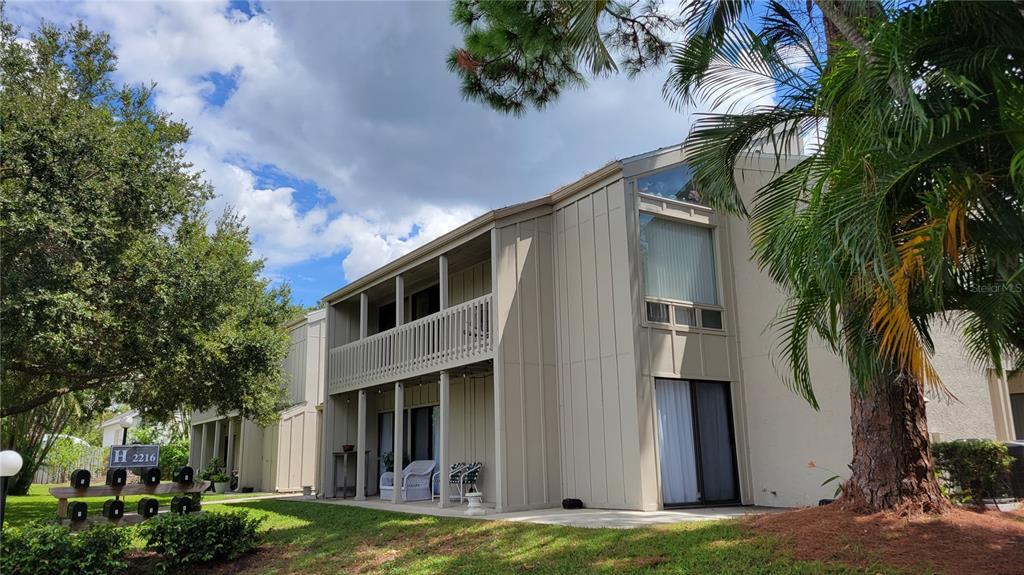 2216 Bahia Vista St in Sarasota, FL - Building Photo