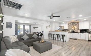 3330 E Cypress St in Phoenix, AZ - Building Photo - Building Photo