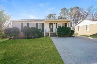 2804 Patio Pl in Greensboro, NC - Building Photo