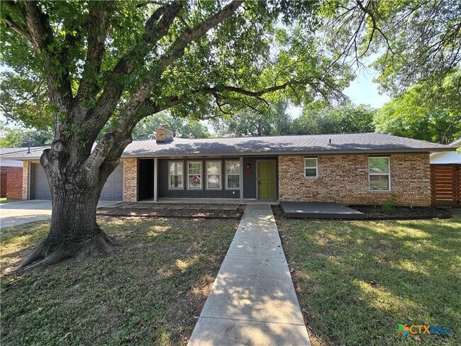 1360 Poppy Ln