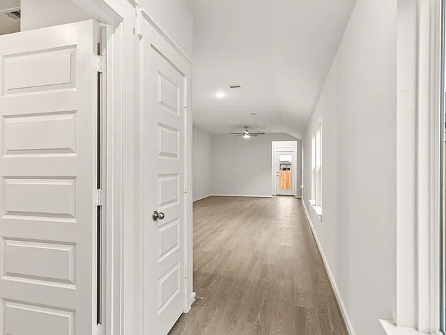 4519 Pinehurst Trace Dr in Pinehurst, TX - Building Photo - Building Photo