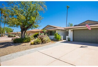 2539 E Geneva Dr in Tempe, AZ - Building Photo - Building Photo