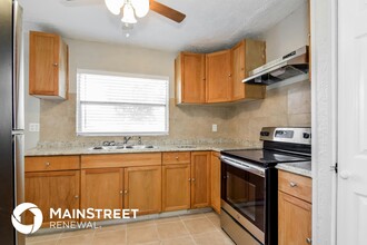 1733 Green Ridge Rd in Tampa, FL - Building Photo - Building Photo