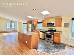 1552 Great Falls St in McLean, VA - Building Photo - Building Photo