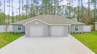 24 Untermeyer Pl in Palm Coast, FL - Building Photo
