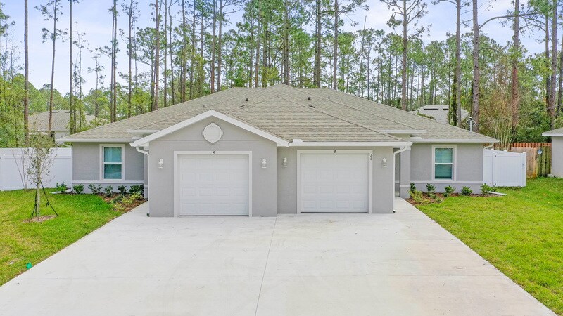 24 Untermeyer Pl in Palm Coast, FL - Building Photo