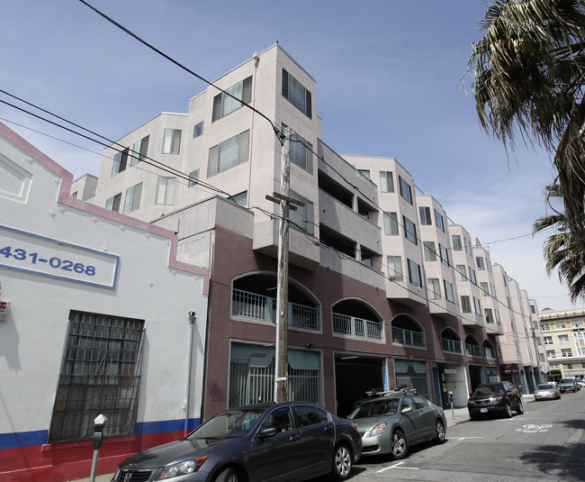 Dunleavy Plaza in San Francisco, CA - Building Photo - Building Photo