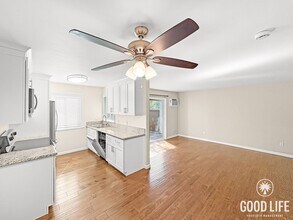 10303 Caminito Aralia in San Diego, CA - Building Photo - Building Photo