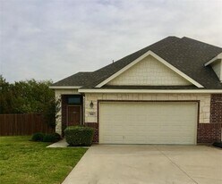 906 Skyview Dr in Midlothian, TX - Building Photo