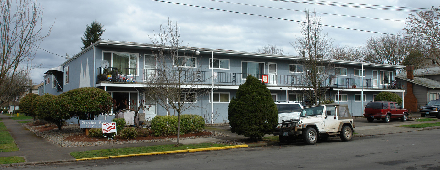 Sheridan Plaza in Albany, OR - Foto de edificio