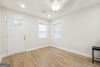 1032 Garibaldi St SW in Atlanta, GA - Building Photo - Building Photo
