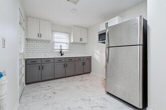 1406 Sheffield Rd in The Village, OK - Building Photo - Building Photo