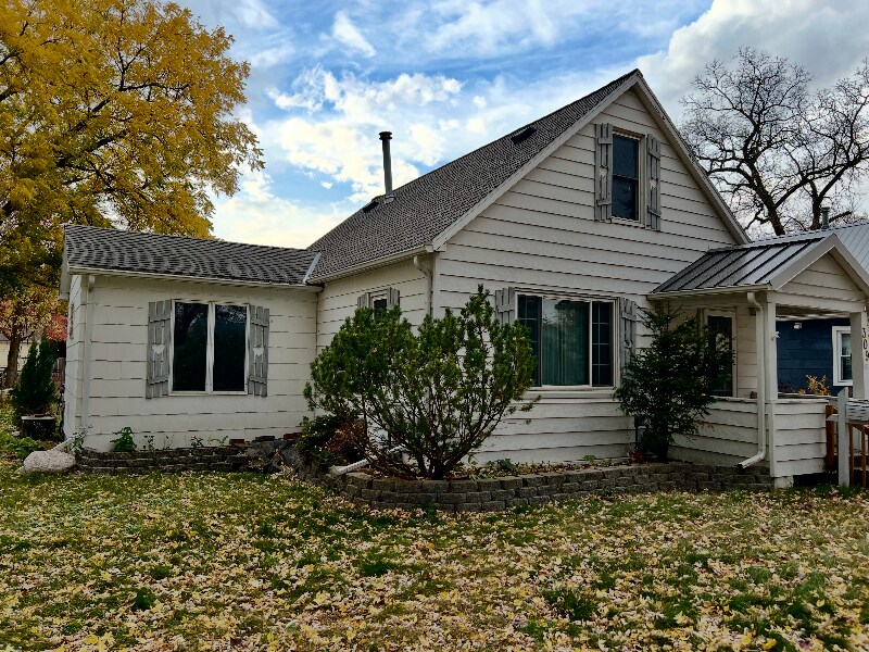 309 10th St NW in Austin, MN - Building Photo
