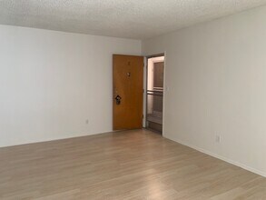 606 N 6th St in Burbank, CA - Foto de edificio - Building Photo