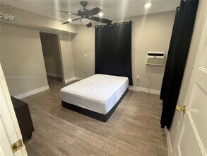 5660 Allen St in Hollywood, FL - Building Photo - Building Photo